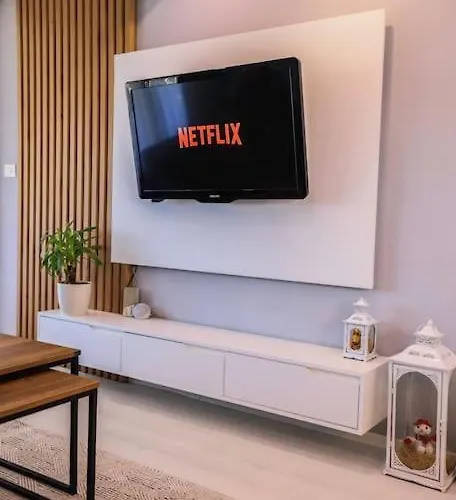 Colorful Oasis With Sunny Balcony