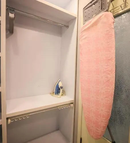 Colorful Oasis With Sunny Balcony 公寓