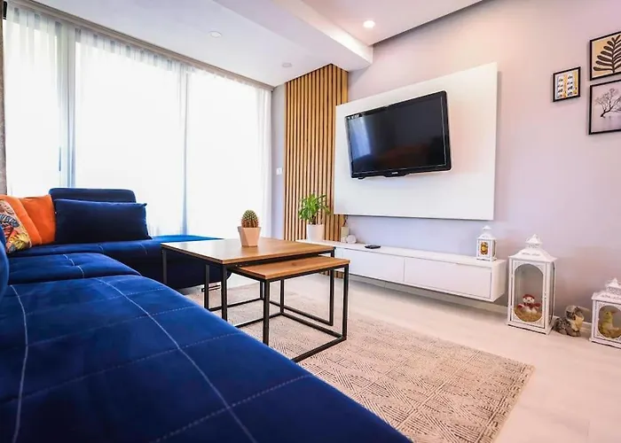 公寓 Colorful Oasis With Sunny Balcony 地拉那