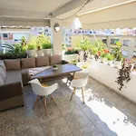 Colorful Oasis With Sunny Balcony Lägenhet Tirana