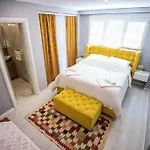 Colorful Oasis With Sunny Balcony Tirana